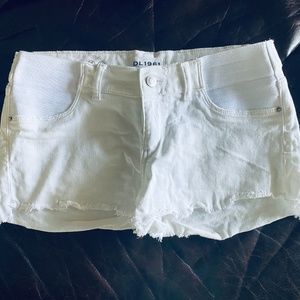 DL1961 Renee maternity shorts size 26